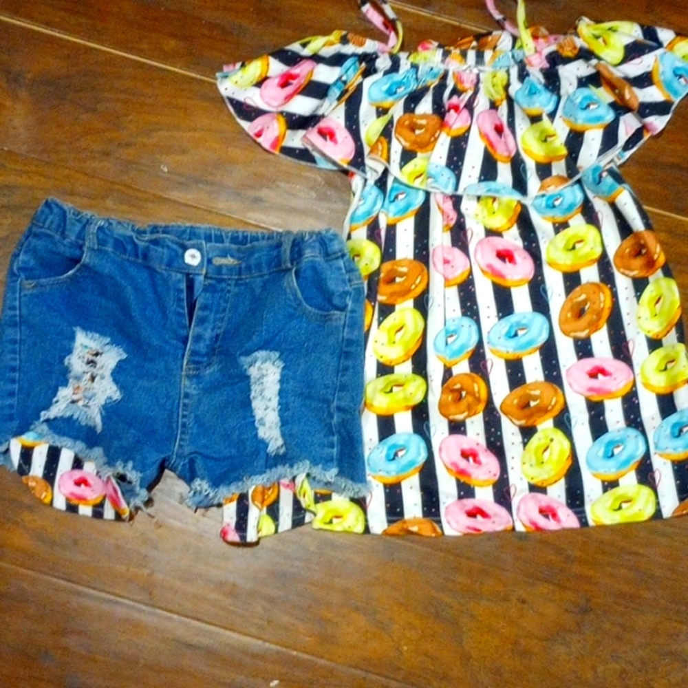 Girls size 4 matching set